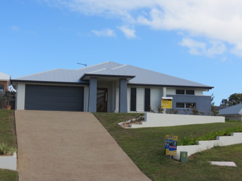 11 Silk Road, Bowen QLD 4805