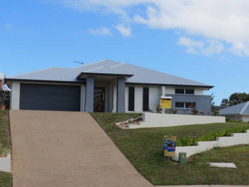 11 Silk Road, Bowen QLD 4805