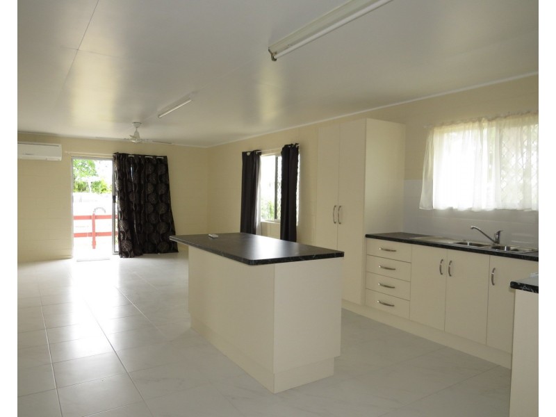 14 Kennedy Street, Bowen QLD 4805