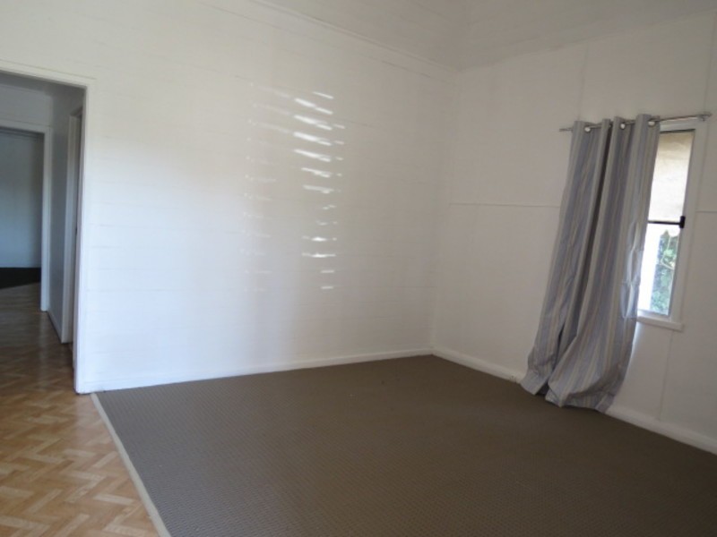 11 Gordon Street, Bowen QLD 4805