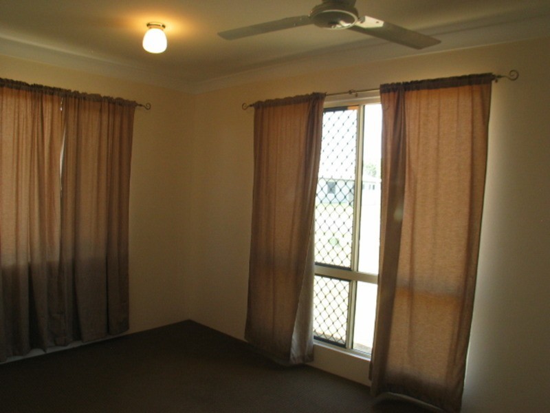 5 Lemon Grove, Bowen QLD 4805