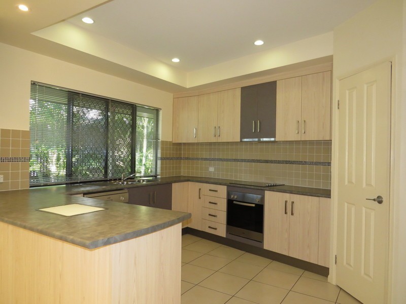 10 Sunshine Court, Bowen QLD 4805