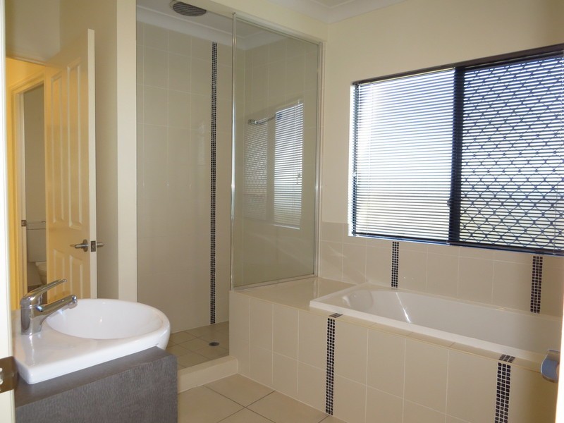 10 Sunshine Court, Bowen QLD 4805