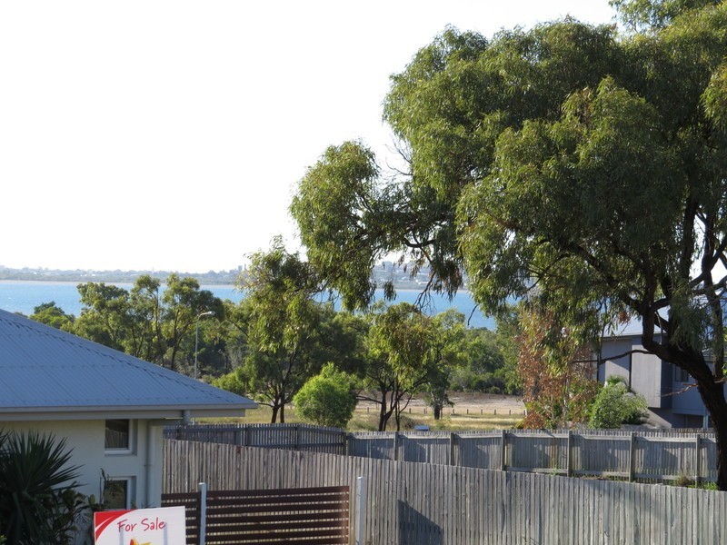 10 Sunshine Court, Bowen QLD 4805