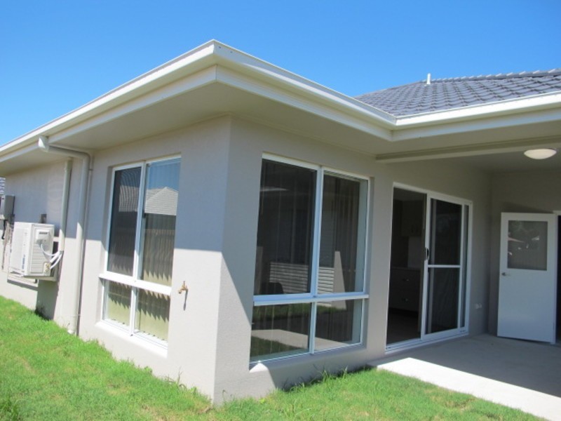 5 Eighth Close, Bowen QLD 4805