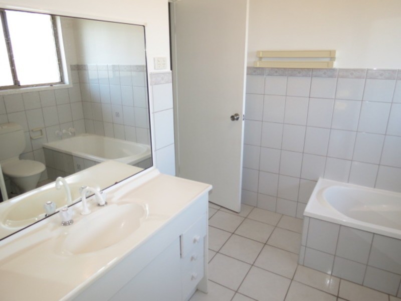 39 Coral Street, Bowen QLD 4805