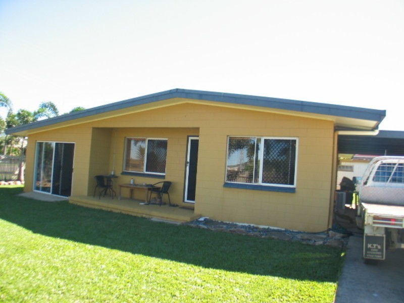 32 Russell Street, Bowen QLD 4805