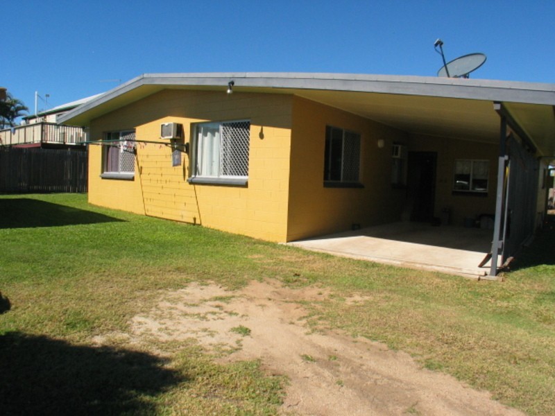 32 Russell Street, Bowen QLD 4805