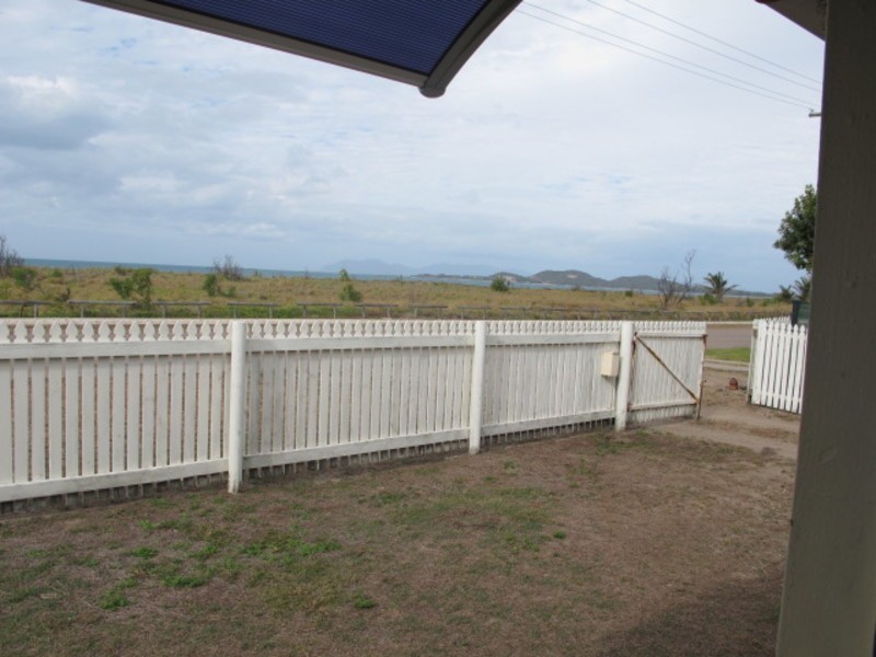 85 Esplanade, Bowen QLD 4805