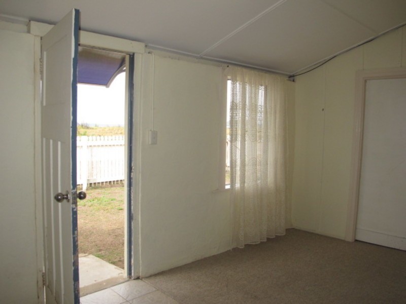 85 Esplanade, Bowen QLD 4805
