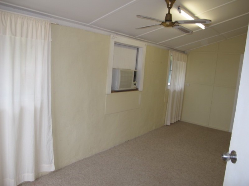 85 Esplanade, Bowen QLD 4805