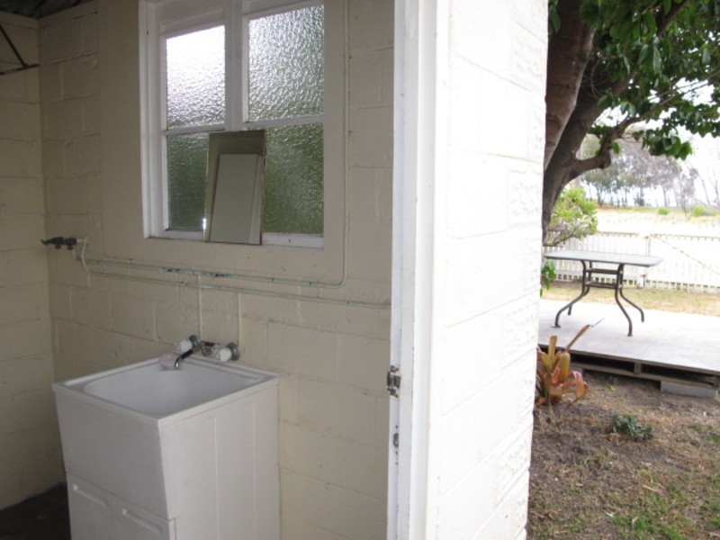 85 Esplanade, Bowen QLD 4805