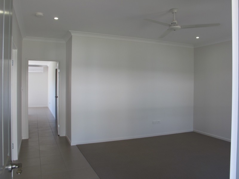 5 Eighth Close, Bowen QLD 4805