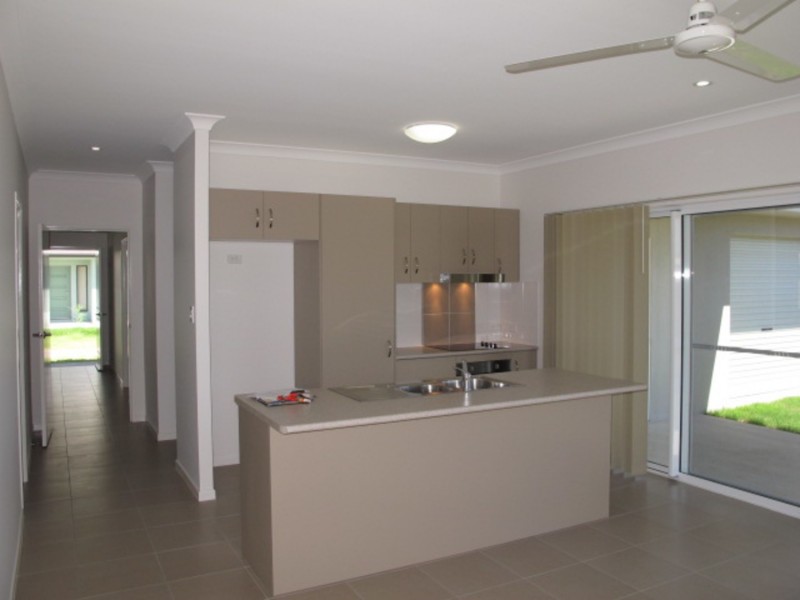 5 Eighth Close, Bowen QLD 4805