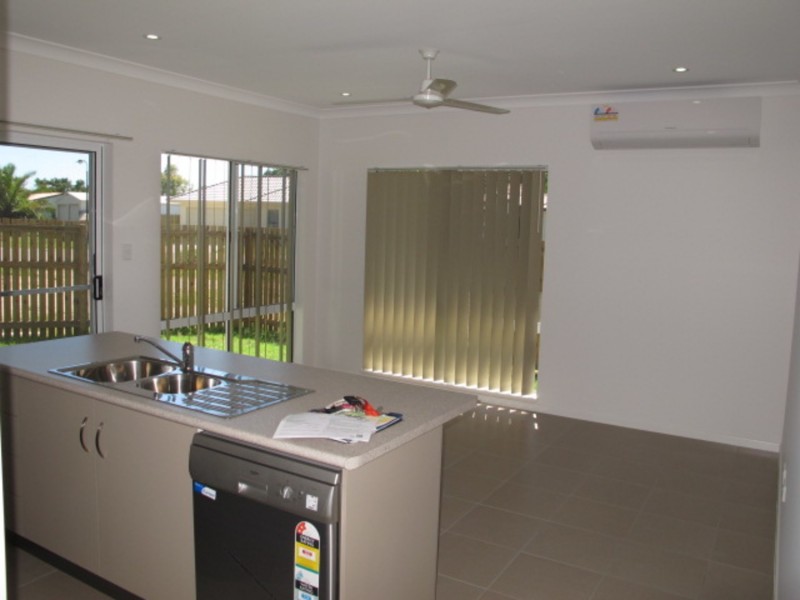 5 Eighth Close, Bowen QLD 4805