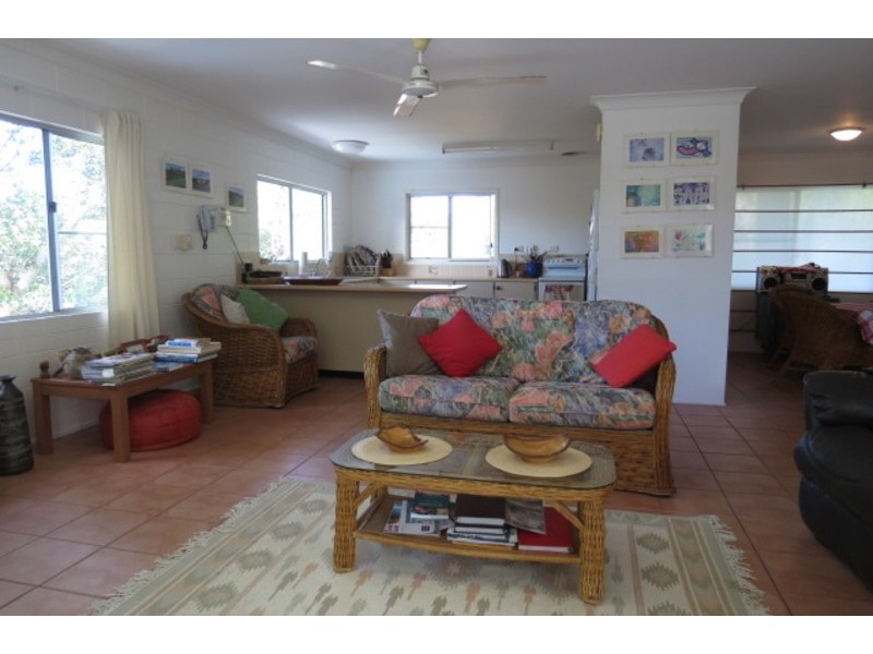 2 Horseshoe Bay Road, Bowen QLD 4805