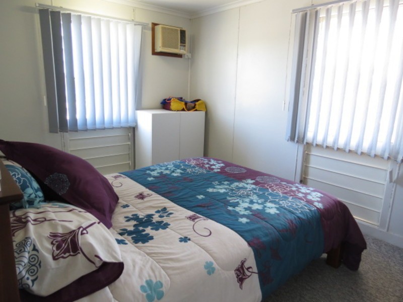 69 Whyte Avenue, Bowen QLD 4805