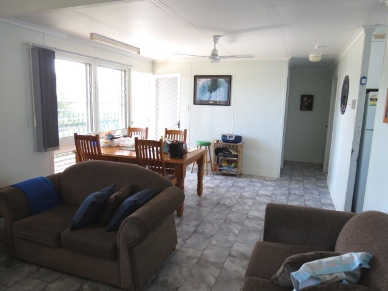 69 Whyte Avenue, Bowen QLD 4805