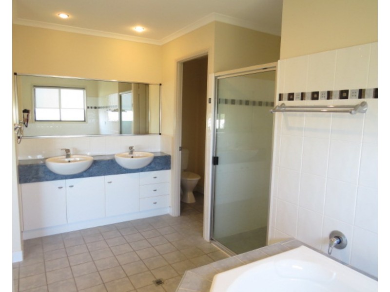 34 Wentworth Street, Bowen QLD 4805