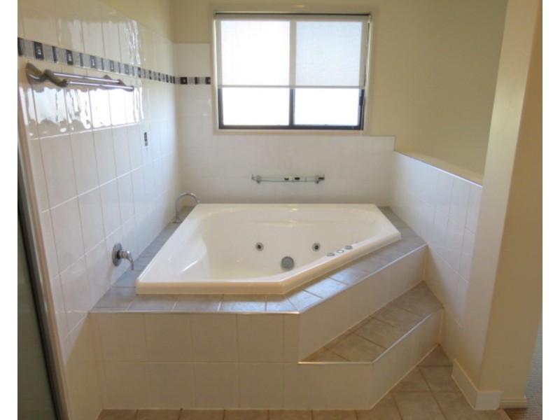 34 Wentworth Street, Bowen QLD 4805