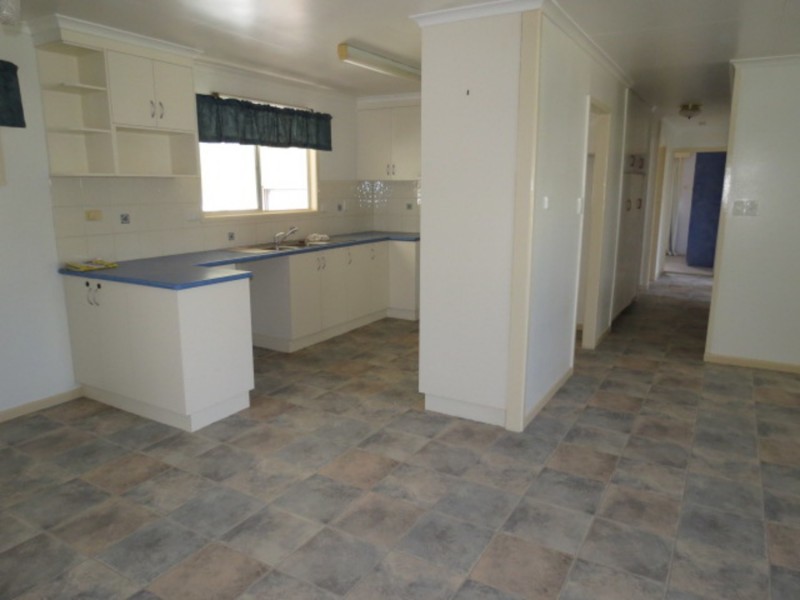33 Marshall Street, Bowen QLD 4805