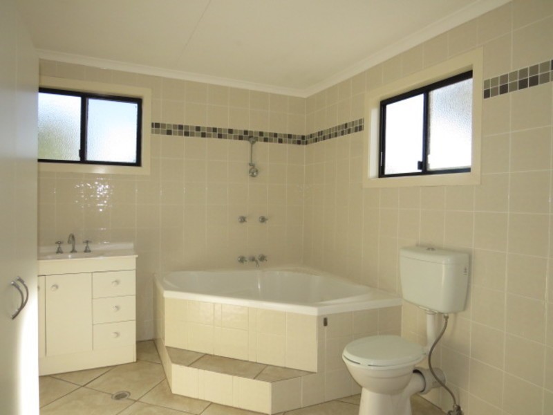 37 Station Street, Collinsville QLD 4804