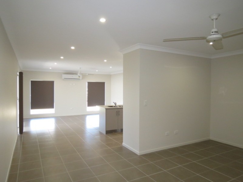 9 Marine Parade, Bowen QLD 4805