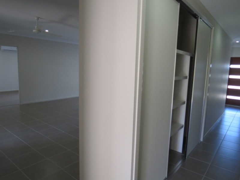 9 Marine Parade, Bowen QLD 4805