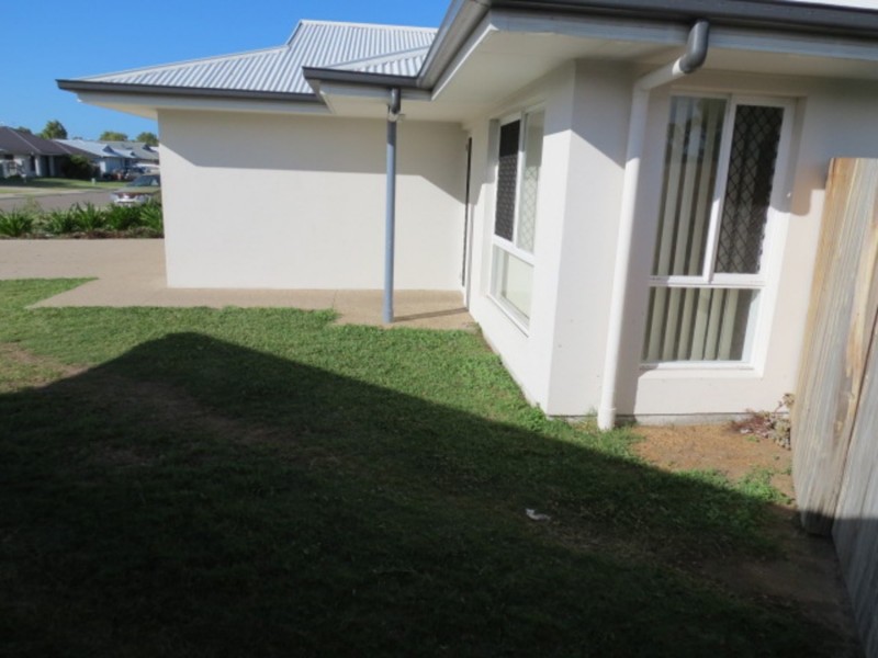 17 Nautilus Street, Bowen QLD 4805