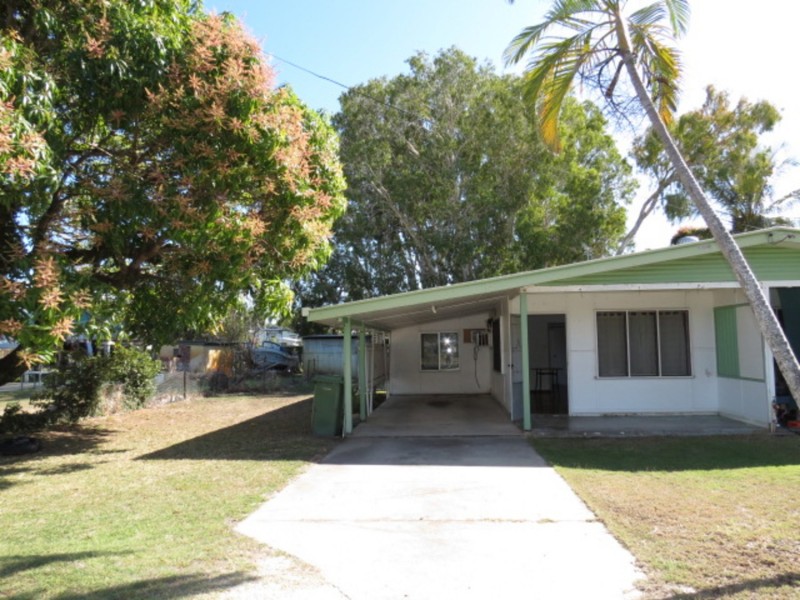 2/6 Webster Street, Bowen QLD 4805