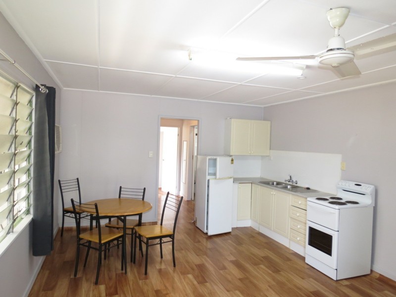 2/6 Webster Street, Bowen QLD 4805