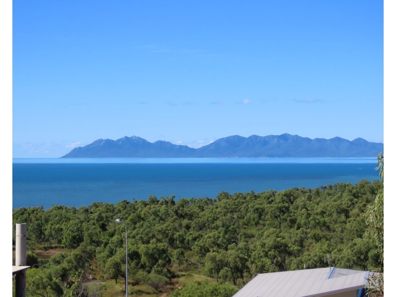 16 Harbour View Terrace, Bowen QLD 4805