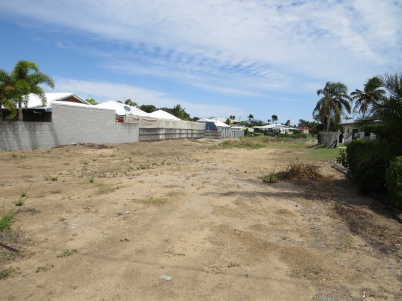 93 Soldiers Road, Bowen QLD 4805