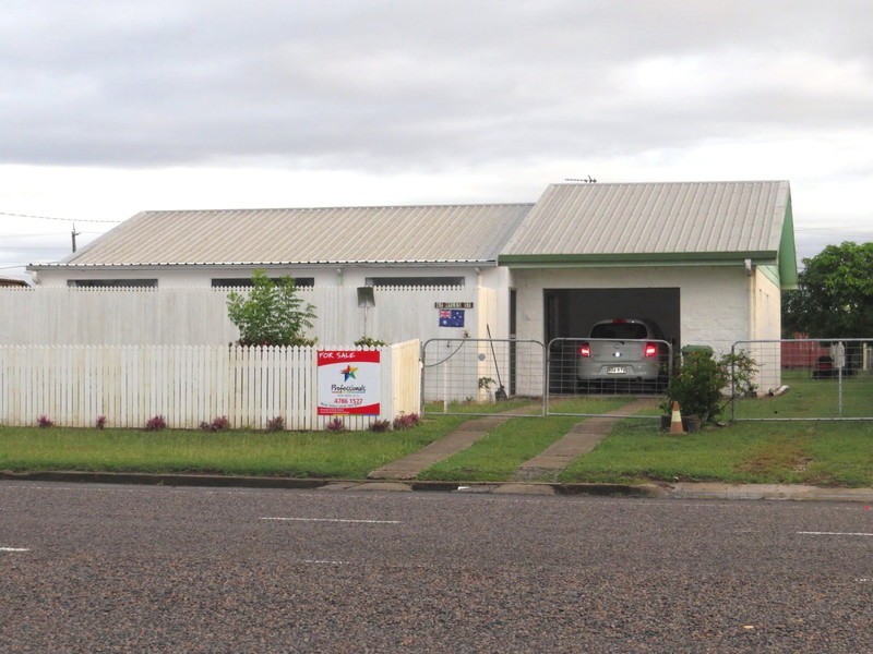 47 Myles Street, Bowen QLD 4805