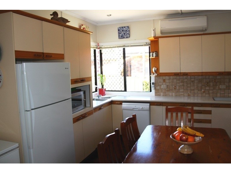 16 Field Street, Bowen QLD 4805