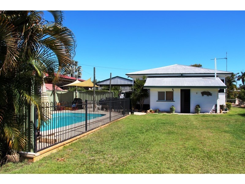 16 Field Street, Bowen QLD 4805