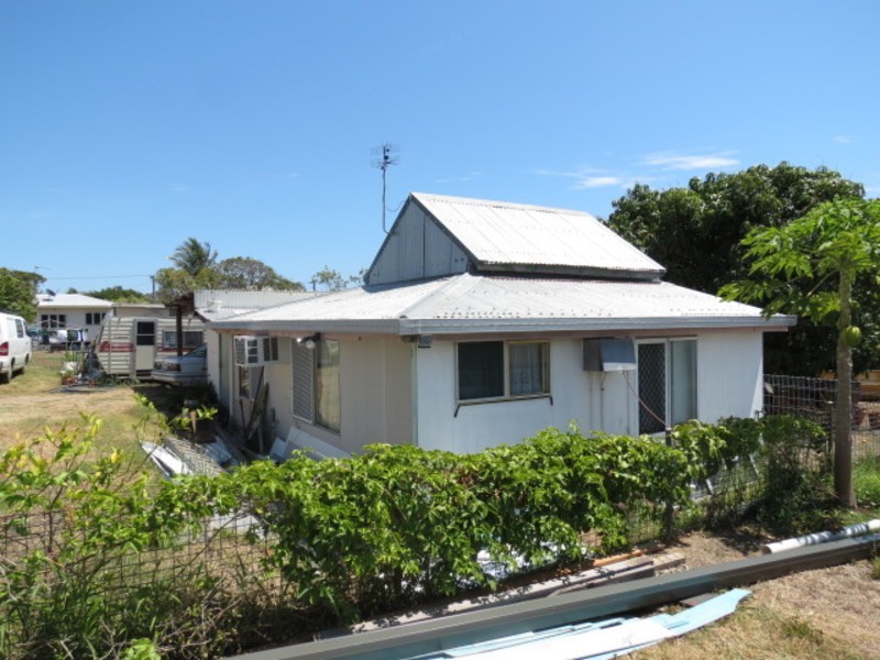 86 Williams Street, Bowen QLD 4805