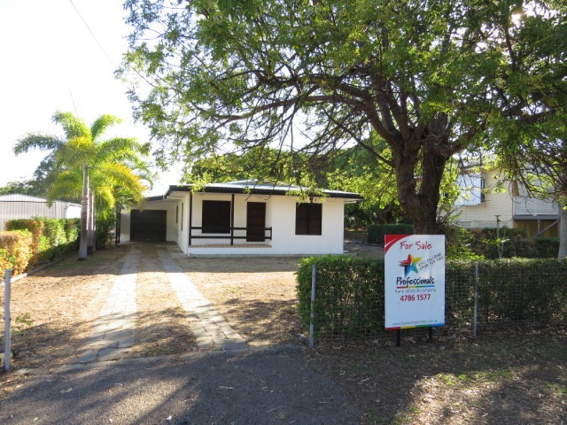 67 Golf Links Road, Bowen QLD 4805