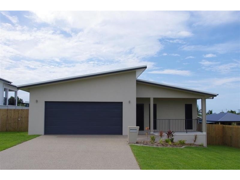 16 Reynolds Street, Bowen QLD 4805