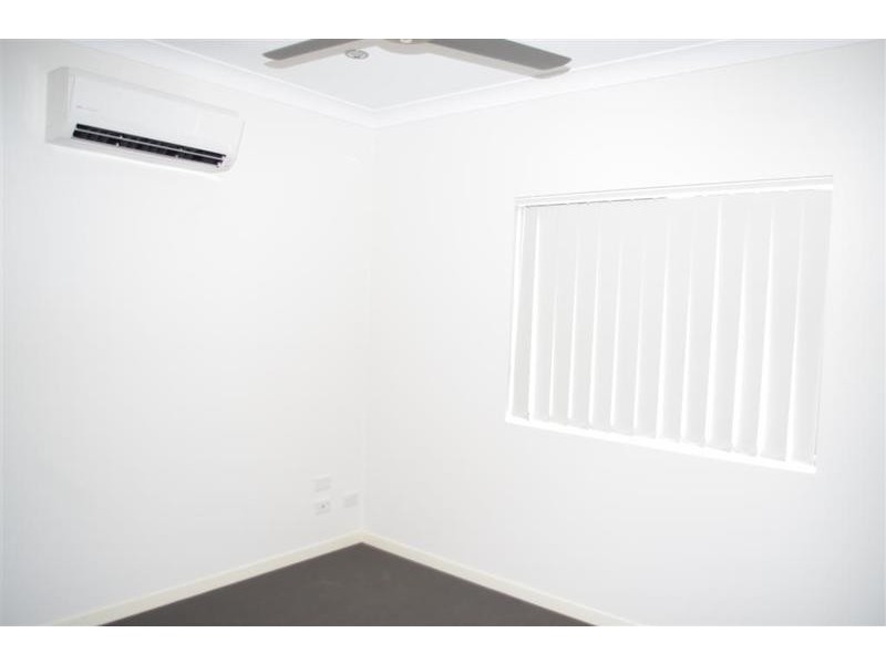 16 Reynolds Street, Bowen QLD 4805