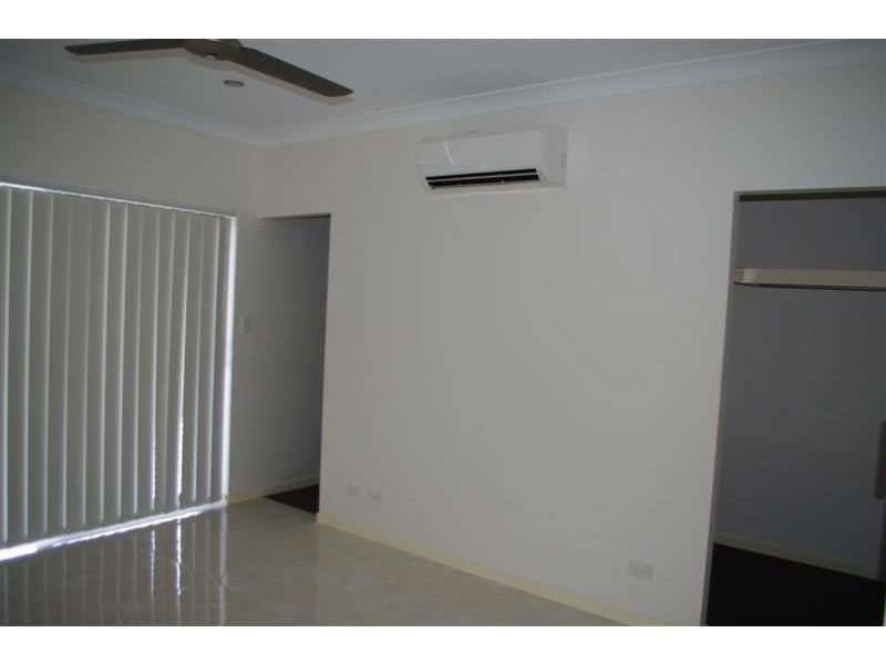 16 Reynolds Street, Bowen QLD 4805