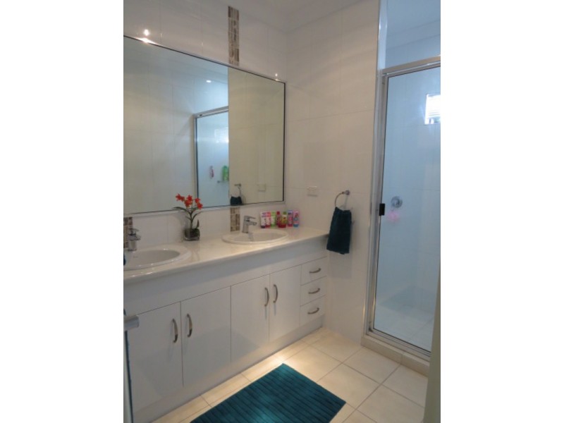 16 Reynolds Street, Bowen QLD 4805