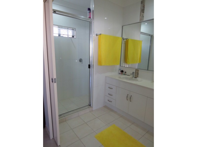 16 Reynolds Street, Bowen QLD 4805