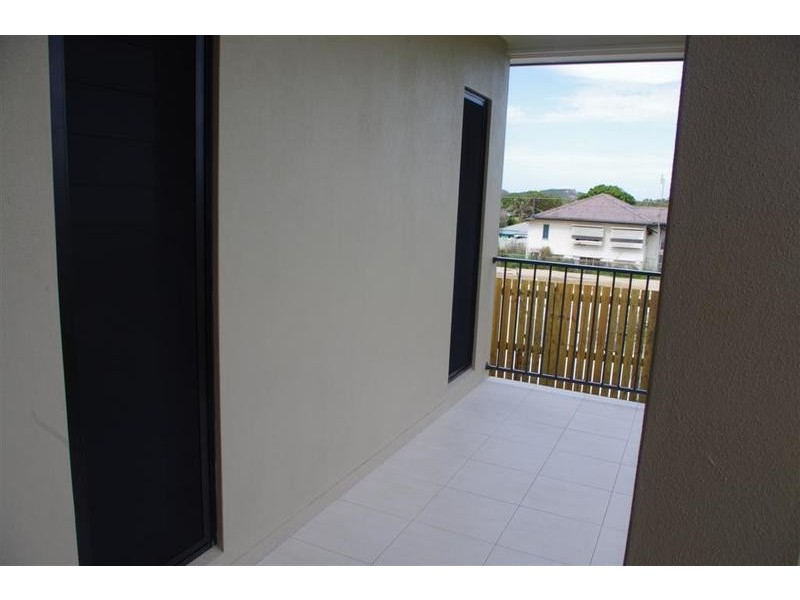 16 Reynolds Street, Bowen QLD 4805