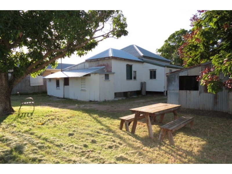 10 Johnston Street, Bowen QLD 4805