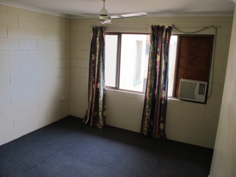 2/2a Powell Street, Bowen QLD 4805