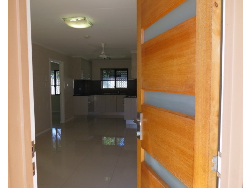 1/89 Powell Street, Bowen QLD 4805