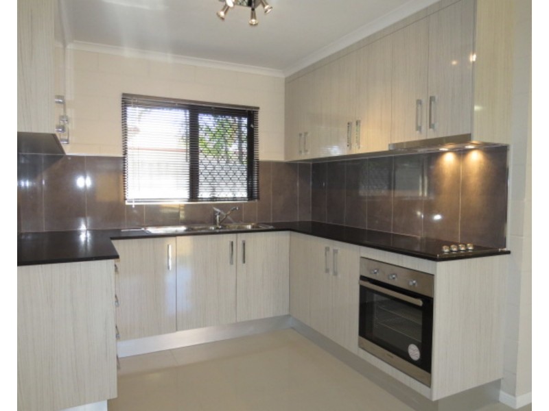 1/89 Powell Street, Bowen QLD 4805