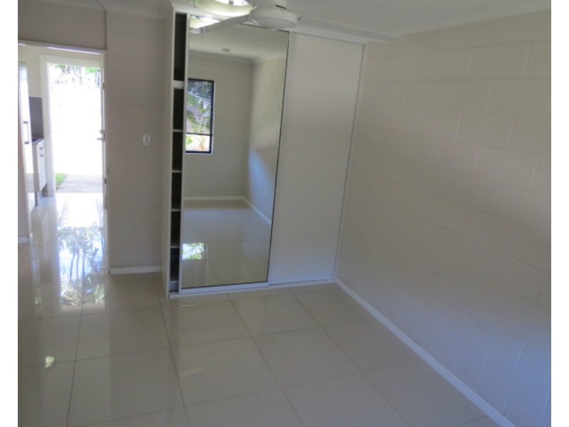 1/89 Powell Street, Bowen QLD 4805