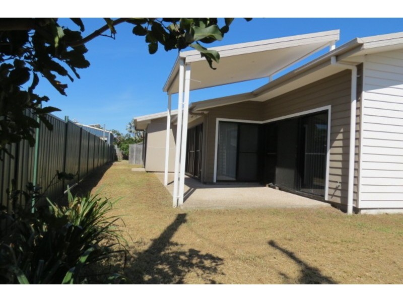 1 /8 Gilbert Street, Bowen QLD 4805